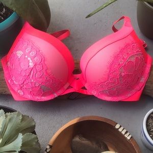 Very Sexy Push Up by VS